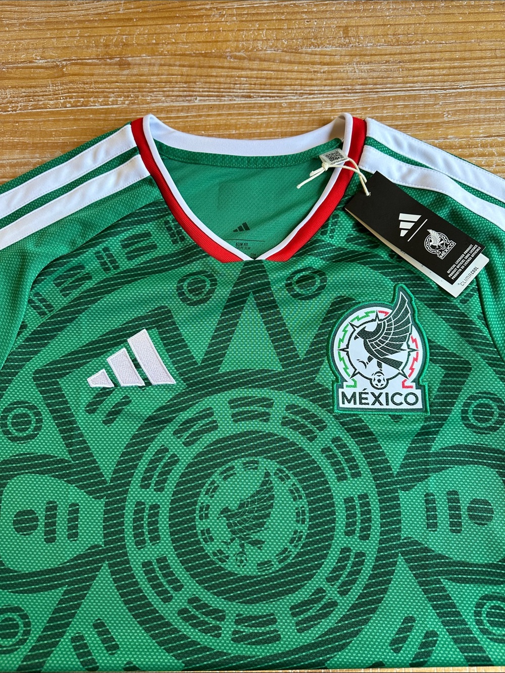 Adidas Mexico Green Soccer Jersey with Red-Trim Collar - Picture 6 of 6